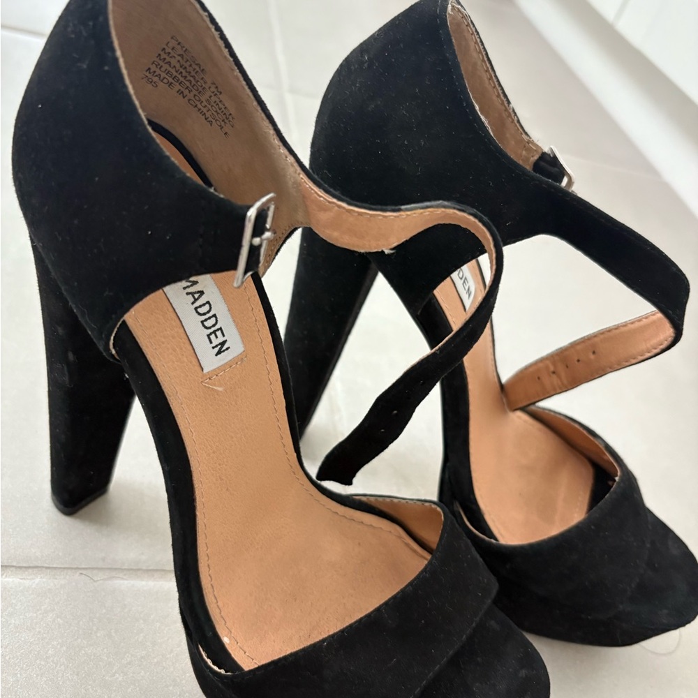Steve Madden Black Chunky Heel Sandals